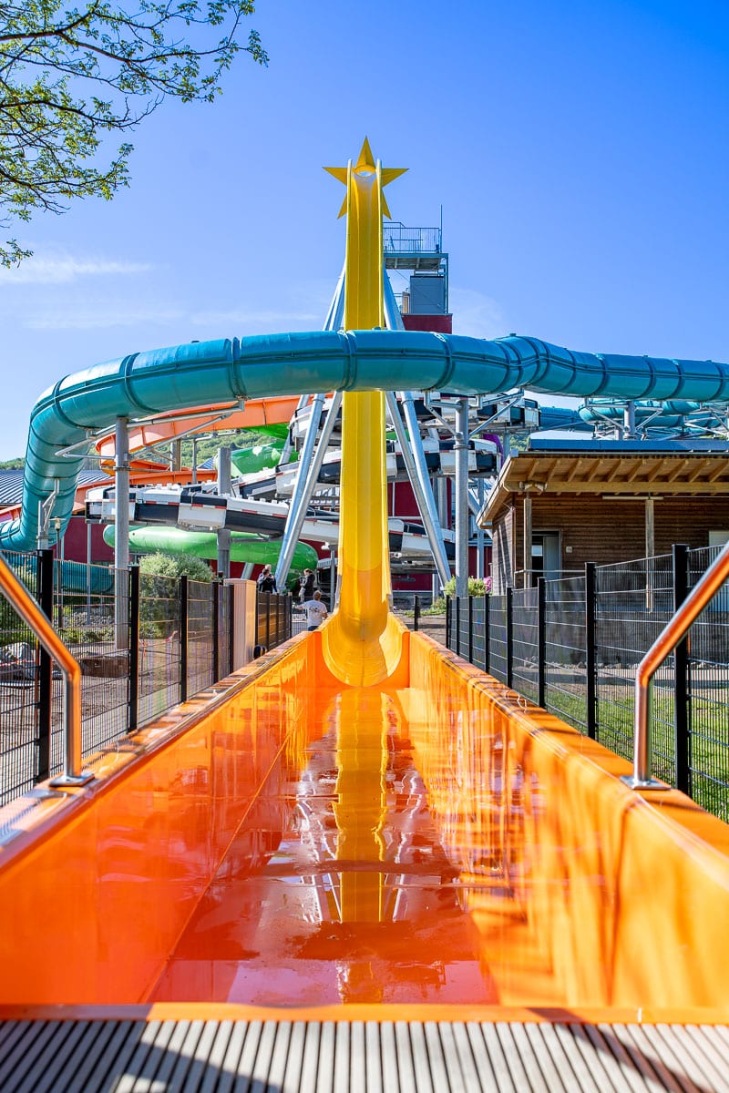 Shootingstar Wasserrutsche Aquamagis Erlebnisbad